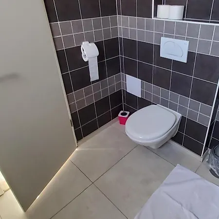 Apartman Holidays 3 *